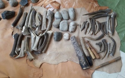 Domingo 15 de Octubre:  Taller de Talla Lítica- Fabrica tu cuchillo prehistórico (Adultos*)